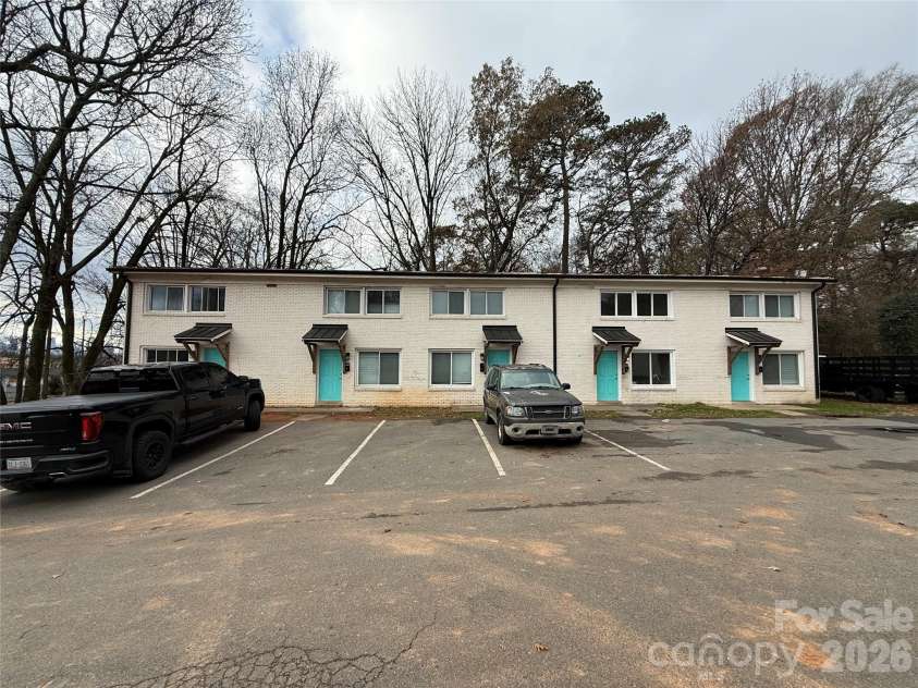 2336 Julia Avenue, Charlotte, NC 28206.  MLS# CAR4339903, YatesRealty ID 2169. 