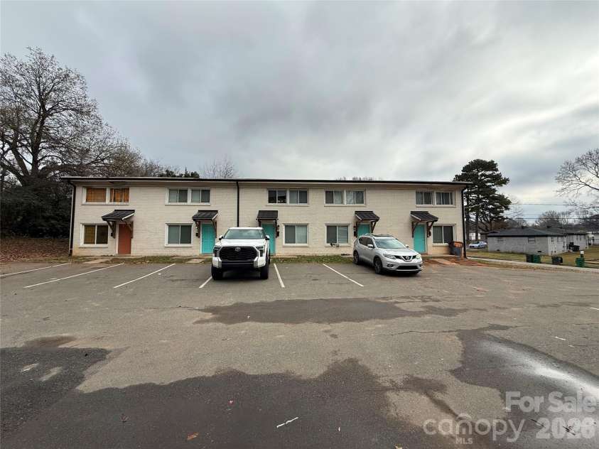 2336 Julia Avenue, Charlotte, NC 28206.  MLS# CAR4339903, YatesRealty ID 2169. 
