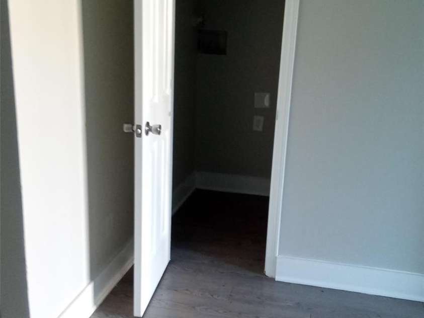 2336 Julia Avenue, Charlotte, NC 28206.  MLS# CAR4339903, YatesRealty ID 2169. 