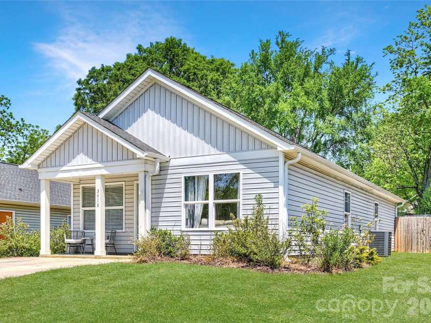 3416 Mable Hubbard Drive, Charlotte, NC 28208.  MLS# CAR4381765, YatesRealty ID 21690. 