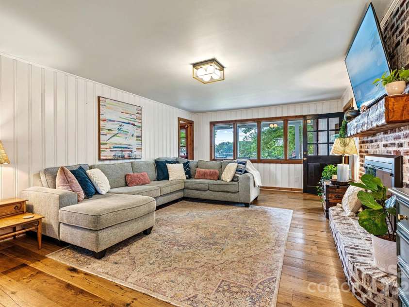 8218 Bright Water Lane, Denver, NC 28037.  MLS# CAR4256282, YatesRealty ID 21690. 