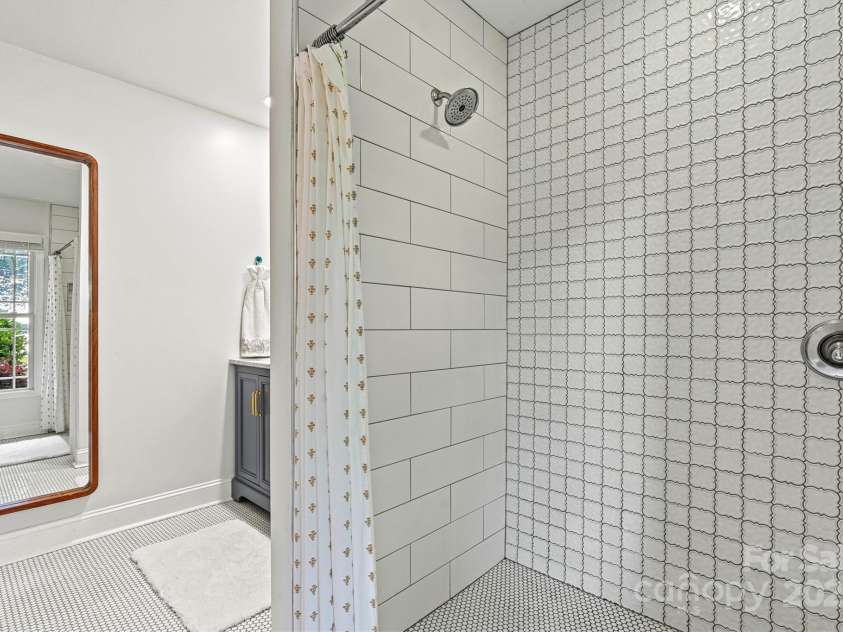 8218 Bright Water Lane, Denver, NC 28037.  MLS# CAR4256282, YatesRealty ID 21690. 