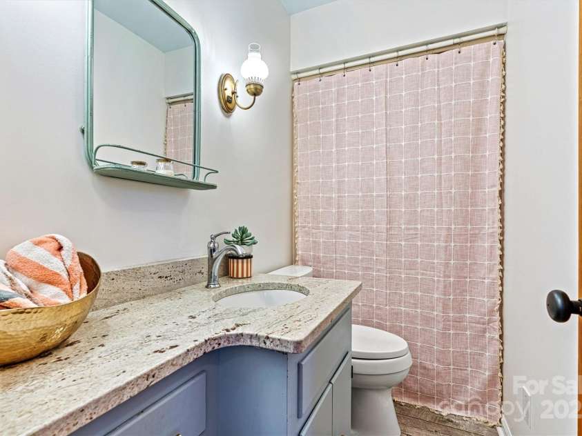 8218 Bright Water Lane, Denver, NC 28037.  MLS# CAR4256282, YatesRealty ID 21690. 