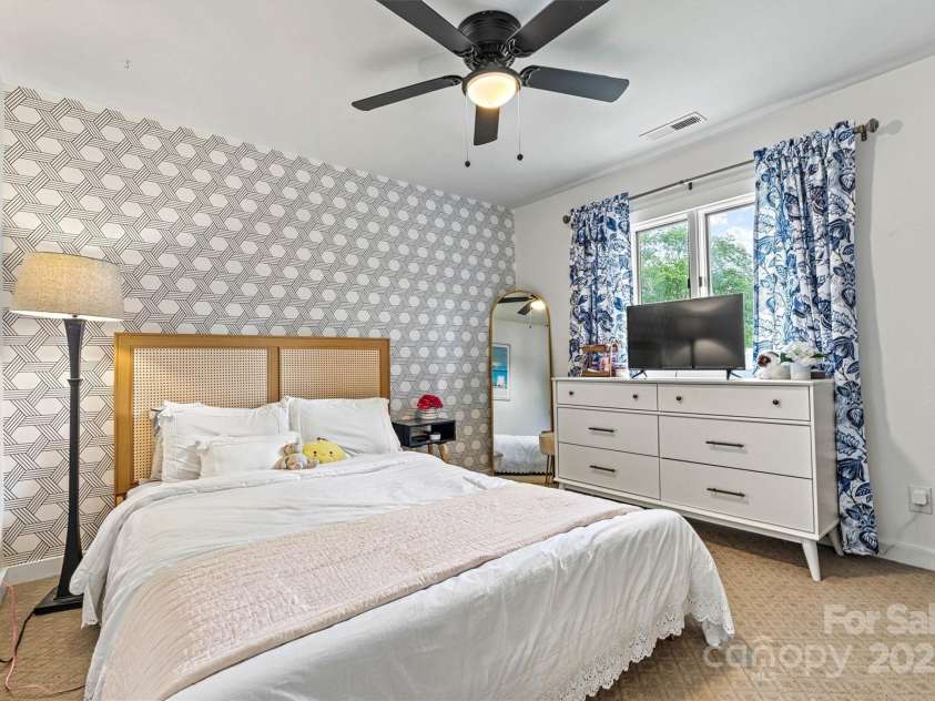 8218 Bright Water Lane, Denver, NC 28037.  MLS# CAR4256282, YatesRealty ID 21690. 