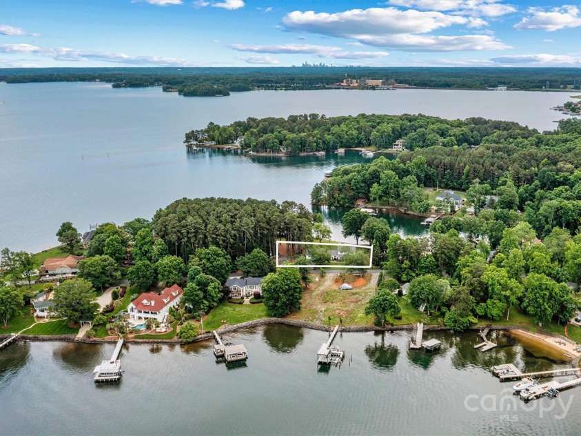 8218 Bright Water Lane, Denver, NC 28037.  MLS# CAR4256282, YatesRealty ID 21690. 