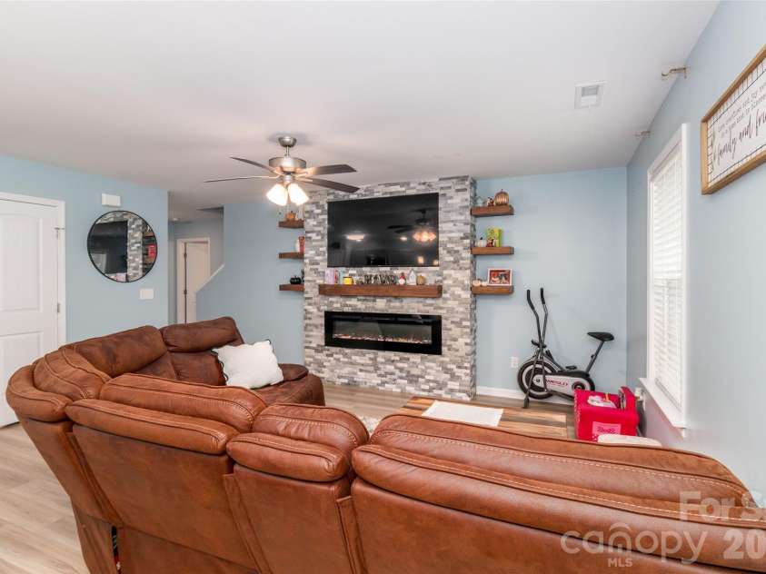 900 Providence Road, Lancaster, SC 29720.  MLS# CAR4380593, YatesRealty ID 21692. 