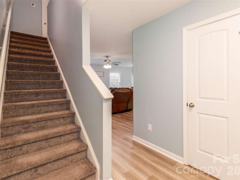 900 Providence Road, Lancaster, SC 29720.  MLS# CAR4380593, YatesRealty ID 21692. Foyer