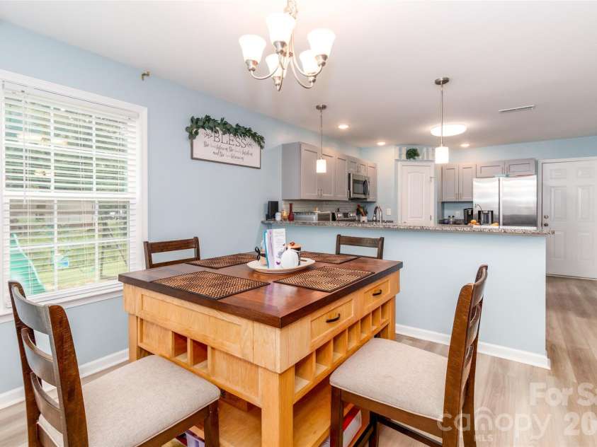 900 Providence Road, Lancaster, SC 29720.  MLS# CAR4380593, YatesRealty ID 21692. Great eat in kitchen