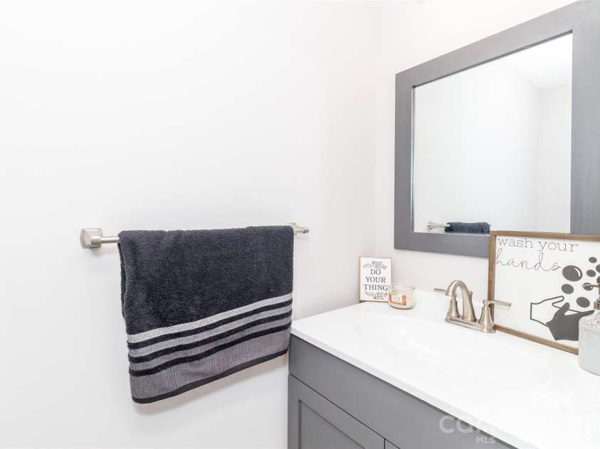 900 Providence Road, Lancaster, SC 29720.  MLS# CAR4380593, YatesRealty ID 21692. Half Bath Down