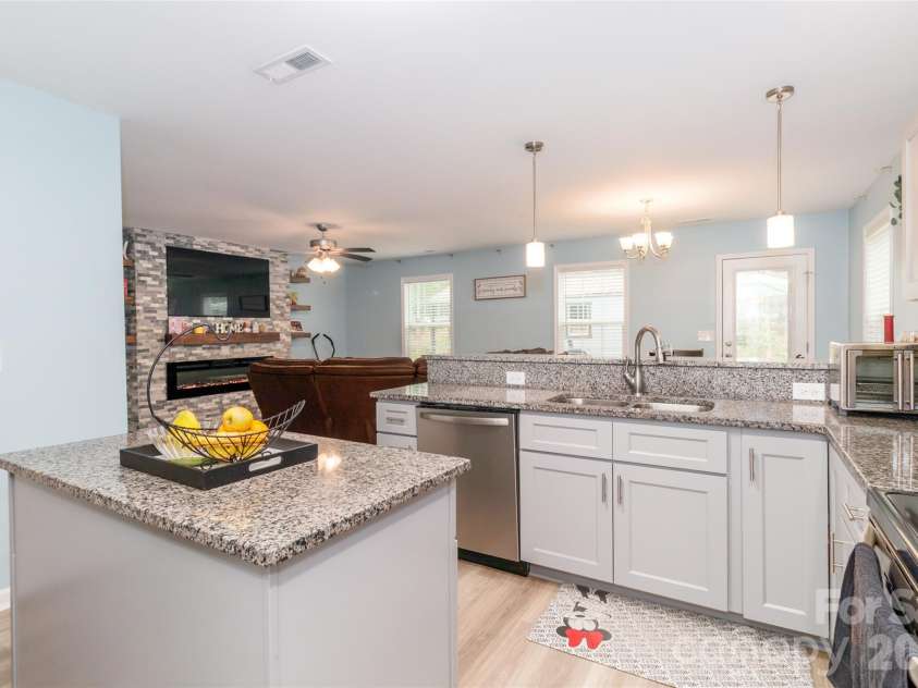 900 Providence Road, Lancaster, SC 29720.  MLS# CAR4380593, YatesRealty ID 21692. Plenty of natural light