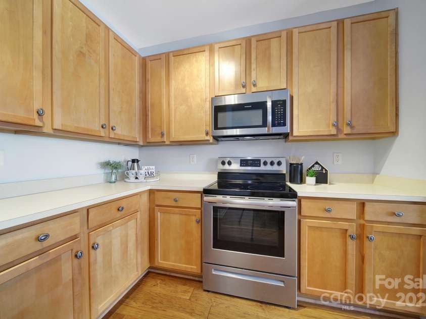 635 Brickdust Court, Fort Mill, SC 29708.  MLS# CAR4267159, YatesRealty ID 21693. 