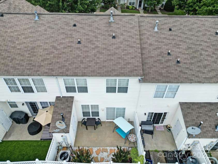 635 Brickdust Court, Fort Mill, SC 29708.  MLS# CAR4267159, YatesRealty ID 21693. 