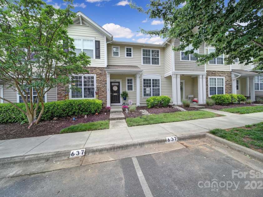 635 Brickdust Court, Fort Mill, SC 29708.  MLS# CAR4267159, YatesRealty ID 21693. 