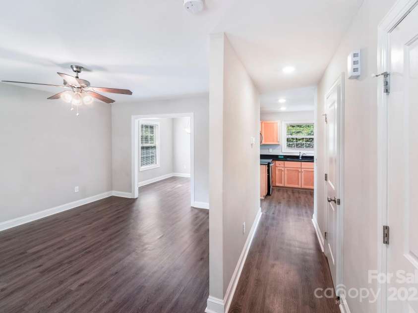 668 Smith Street, Kannapolis, NC 28083.  MLS# CAR4256948, YatesRealty ID 21694. 