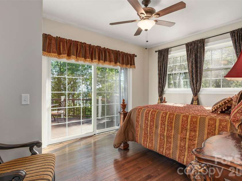 114 Nesting Ridge, Waynesville, NC 28785.  MLS# CAR4380539, YatesRealty ID 21695. Guest bedroom