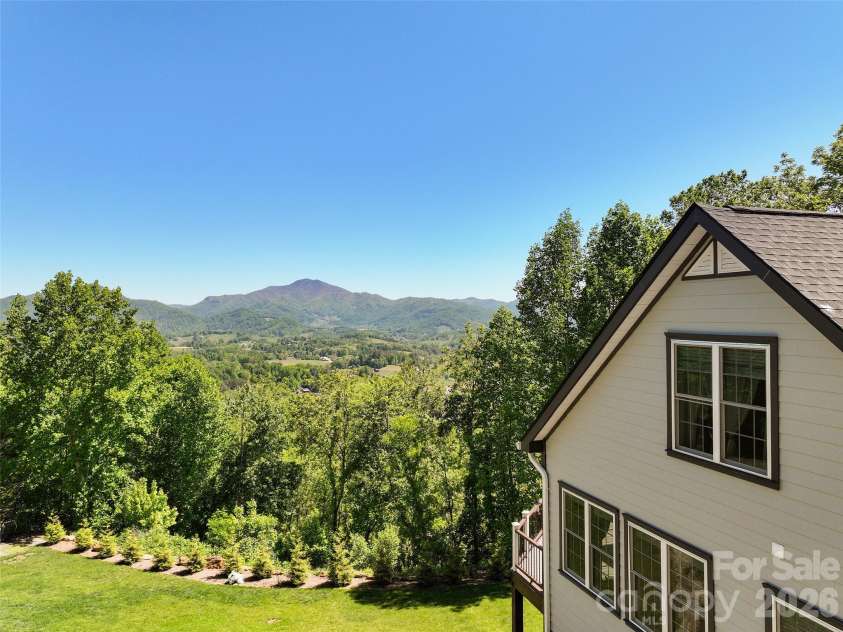 114 Nesting Ridge, Waynesville, NC 28785.  MLS# CAR4380539, YatesRealty ID 21695. Long range views