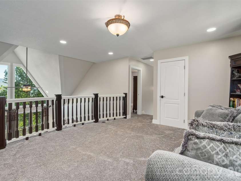 114 Nesting Ridge, Waynesville, NC 28785.  MLS# CAR4380539, YatesRealty ID 21695. Mezzanine