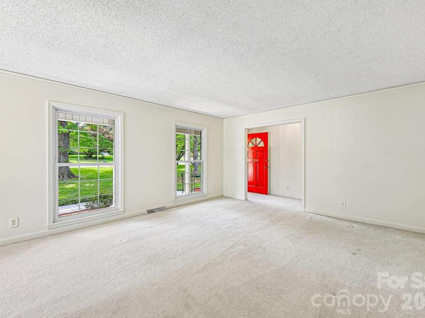 1019 Christopher Circle, Rock Hill, SC 29730.  MLS# CAR4381276, YatesRealty ID 21696. 