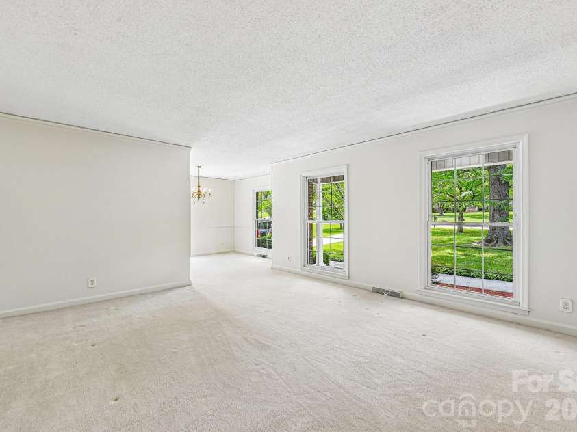 1019 Christopher Circle, Rock Hill, SC 29730.  MLS# CAR4381276, YatesRealty ID 21696. 