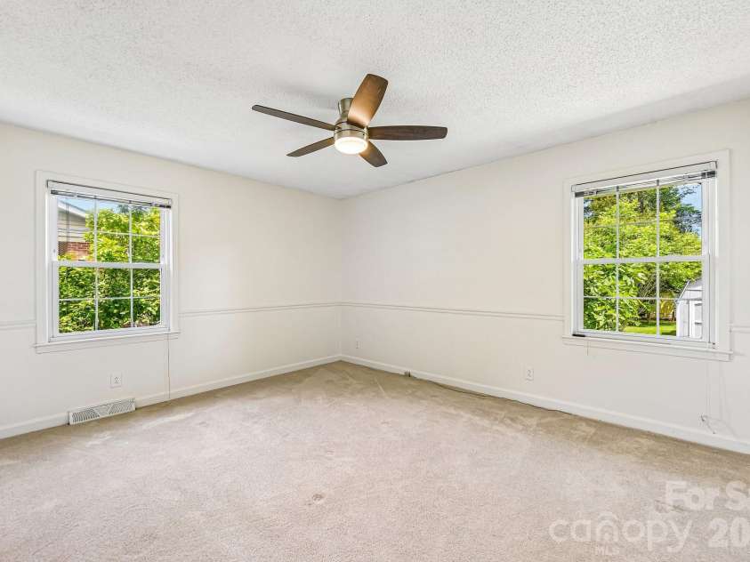 1019 Christopher Circle, Rock Hill, SC 29730.  MLS# CAR4381276, YatesRealty ID 21696. 