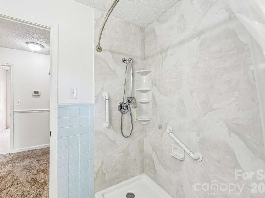 1019 Christopher Circle, Rock Hill, SC 29730.  MLS# CAR4381276, YatesRealty ID 21696. A walk in shower