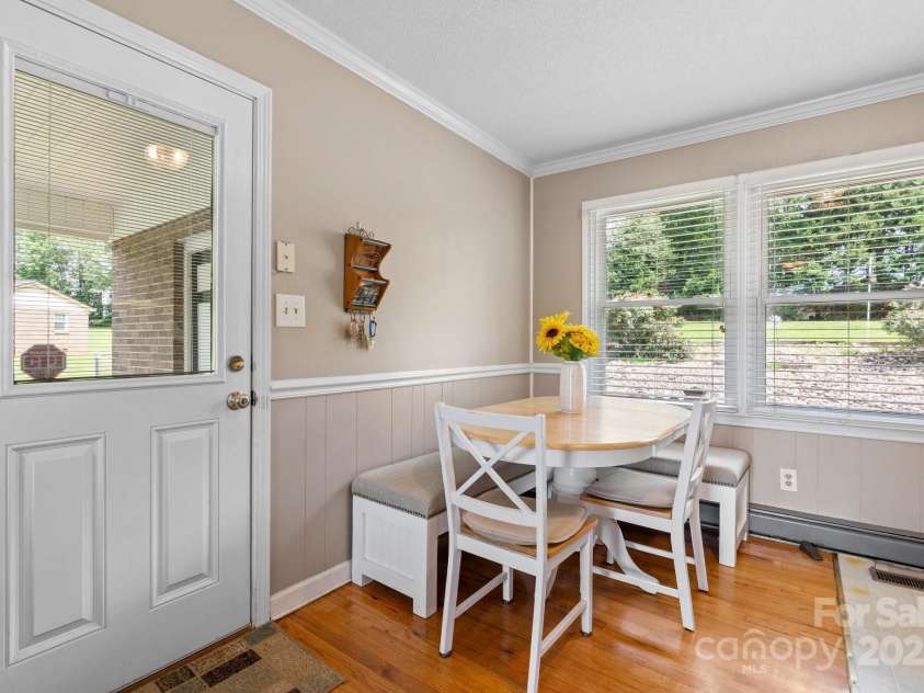 1040 Stagecoach Trail, Lenoir, NC 28645.  MLS# CAR4273186, YatesRealty ID 21696. 