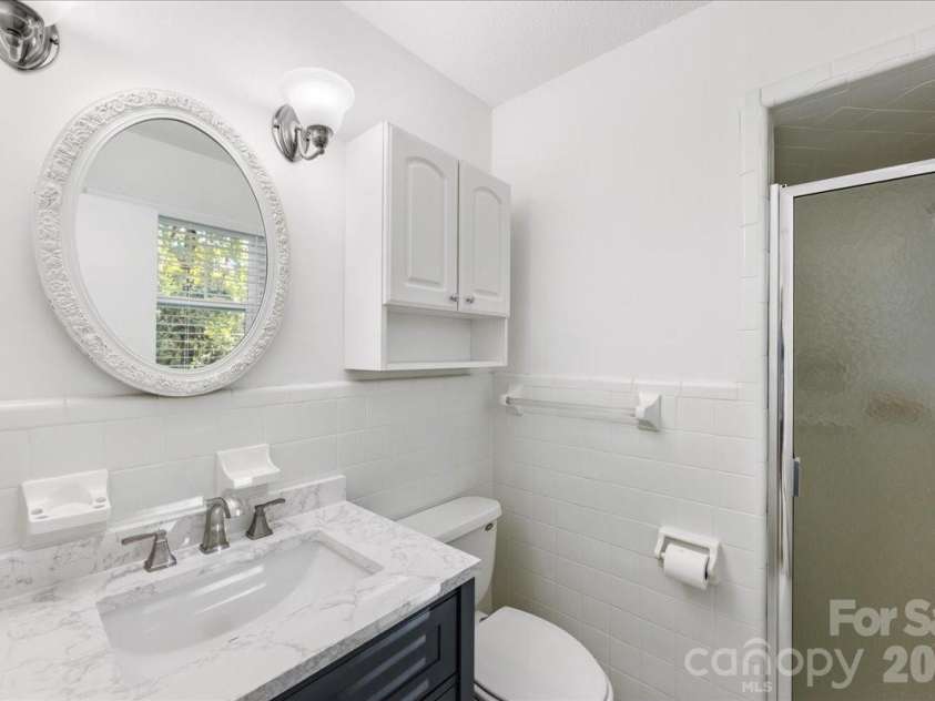 1840 Stoneyridge Drive, Charlotte, NC 28214.  MLS# CAR4381860, YatesRealty ID 21697. 