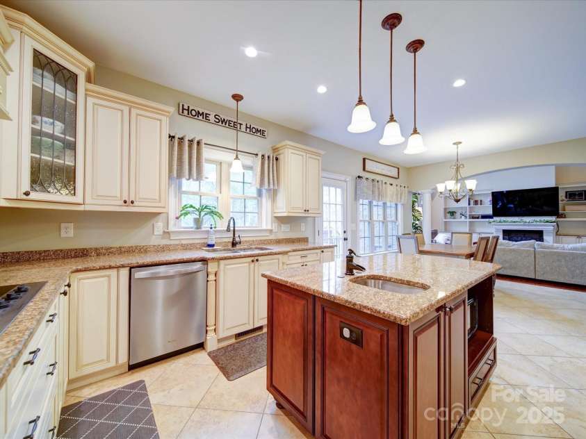 120 Shadow Ridge Court, Statesville, NC 28677.  MLS# CAR4237672, YatesRealty ID 21699. 