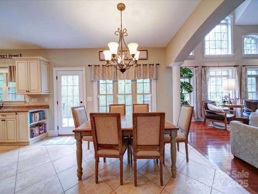 120 Shadow Ridge Court, Statesville, NC 28677.  MLS# CAR4237672, YatesRealty ID 21699. Dining Area