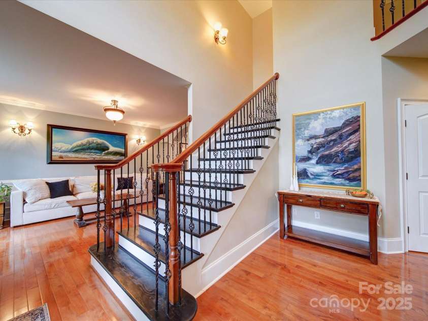 120 Shadow Ridge Court, Statesville, NC 28677.  MLS# CAR4237672, YatesRealty ID 21699. Entryway