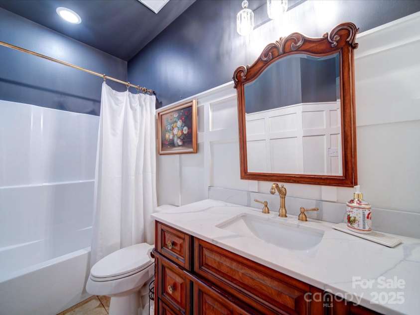 120 Shadow Ridge Court, Statesville, NC 28677.  MLS# CAR4237672, YatesRealty ID 21699. Full Bathroom on Main