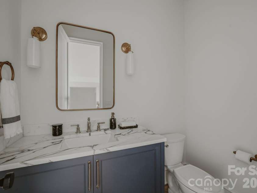 1884 Hagers Point Lane, Denver, NC 28037.  MLS# CAR4381449, YatesRealty ID 21699. 
