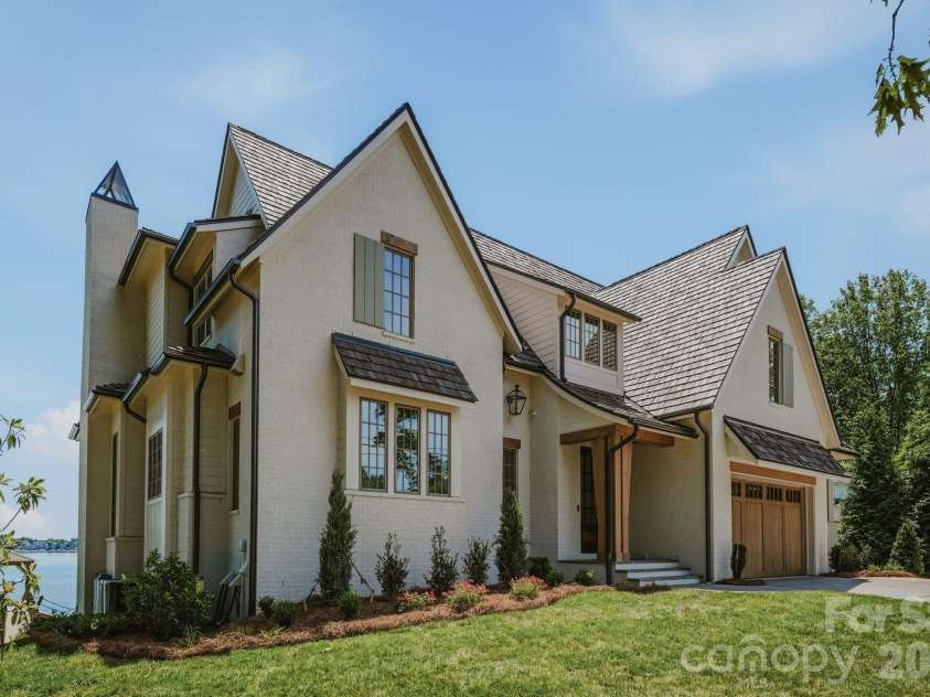 1884 Hagers Point Lane, Denver, NC 28037.  MLS# CAR4381449, YatesRealty ID 21699. 