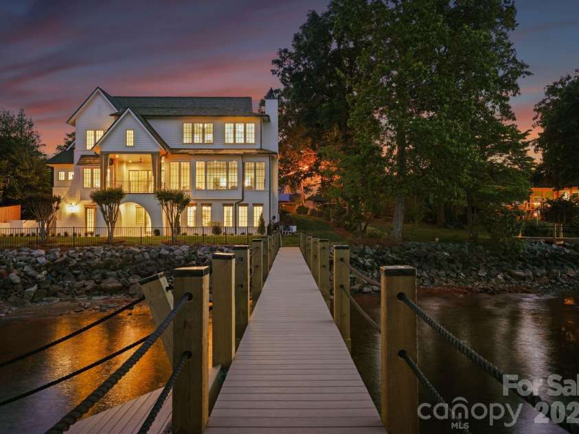 1884 Hagers Point Lane, Denver, NC 28037.  MLS# CAR4381449, YatesRealty ID 21699. 