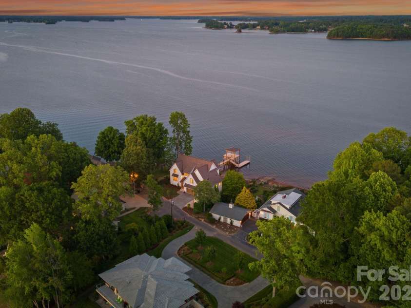 1884 Hagers Point Lane, Denver, NC 28037.  MLS# CAR4381449, YatesRealty ID 21699. 