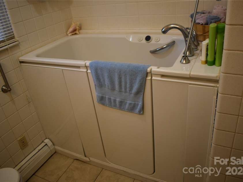 25 Cypress Road, Marion, NC 28752.  MLS# CAR4186733, YatesRealty ID 217. 