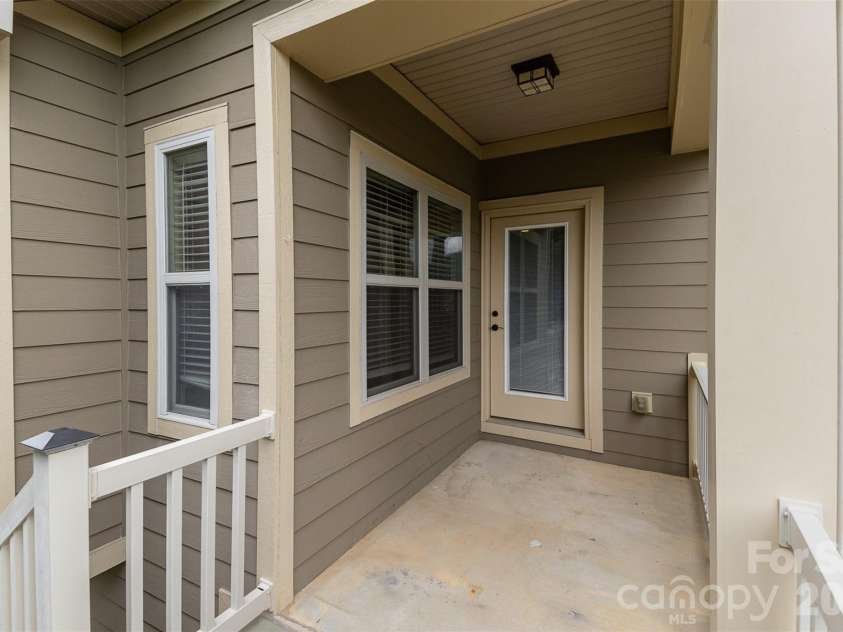141 Aztec Circle, Mooresville, NC 28117.  MLS# CAR4340888, YatesRealty ID 2170. 