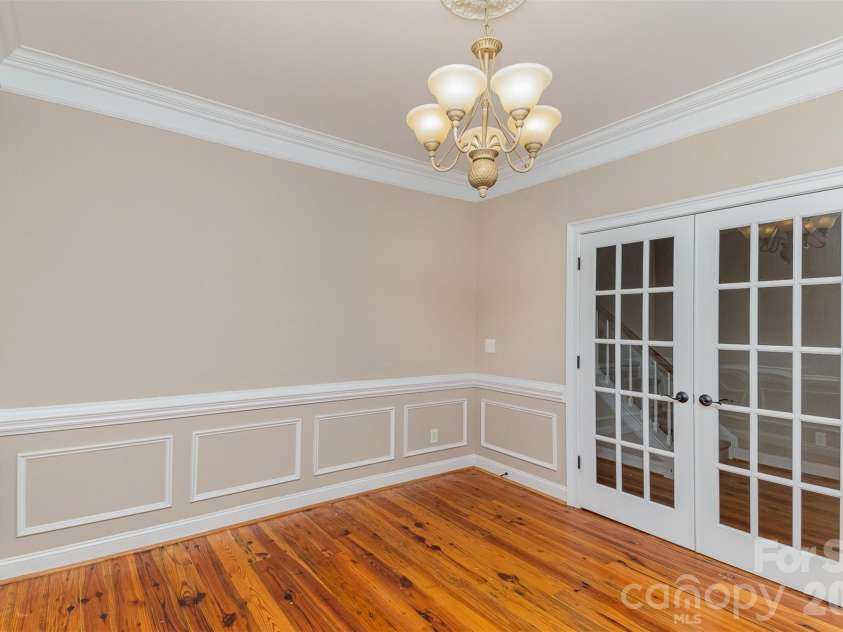 141 Aztec Circle, Mooresville, NC 28117.  MLS# CAR4340888, YatesRealty ID 2170. 