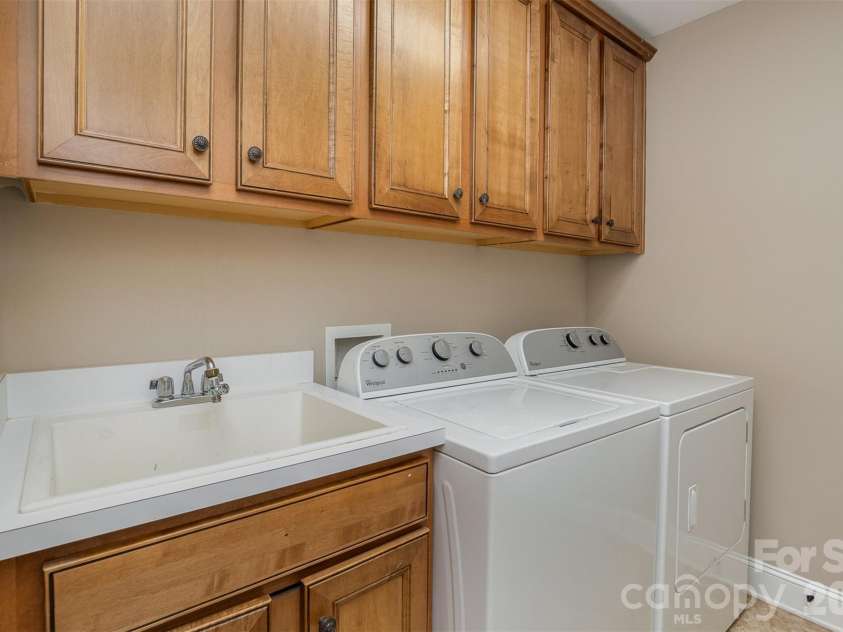 141 Aztec Circle, Mooresville, NC 28117.  MLS# CAR4340888, YatesRealty ID 2170. 