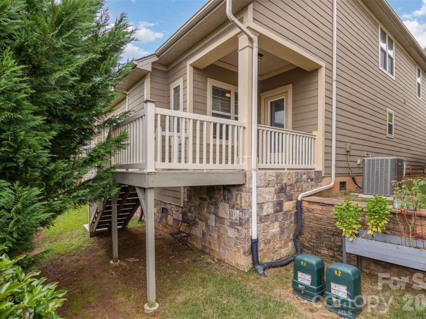 141 Aztec Circle, Mooresville, NC 28117.  MLS# CAR4340888, YatesRealty ID 2170. 