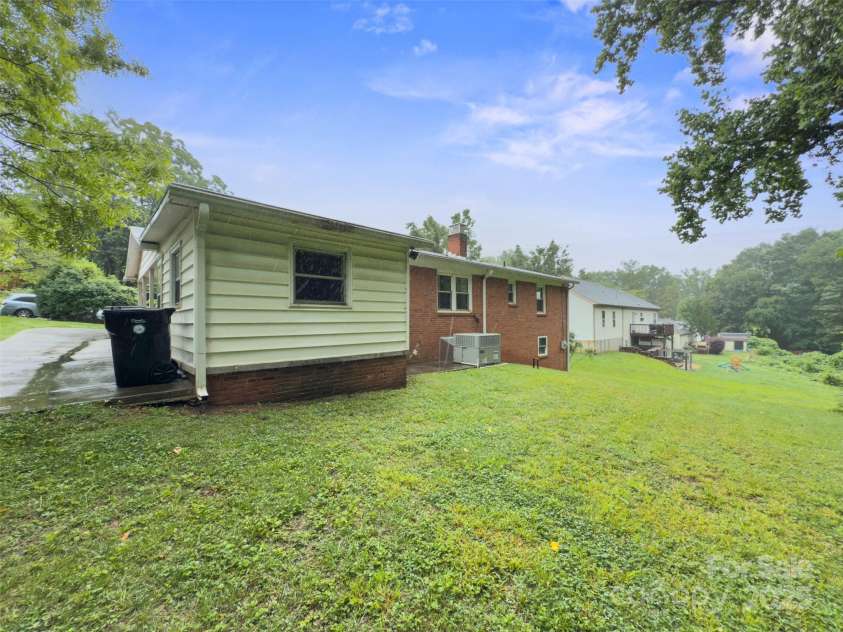 46 Donna Dale Avenue, Concord, NC 28025.  MLS# CAR4268171, YatesRealty ID 21700. Back evaluation