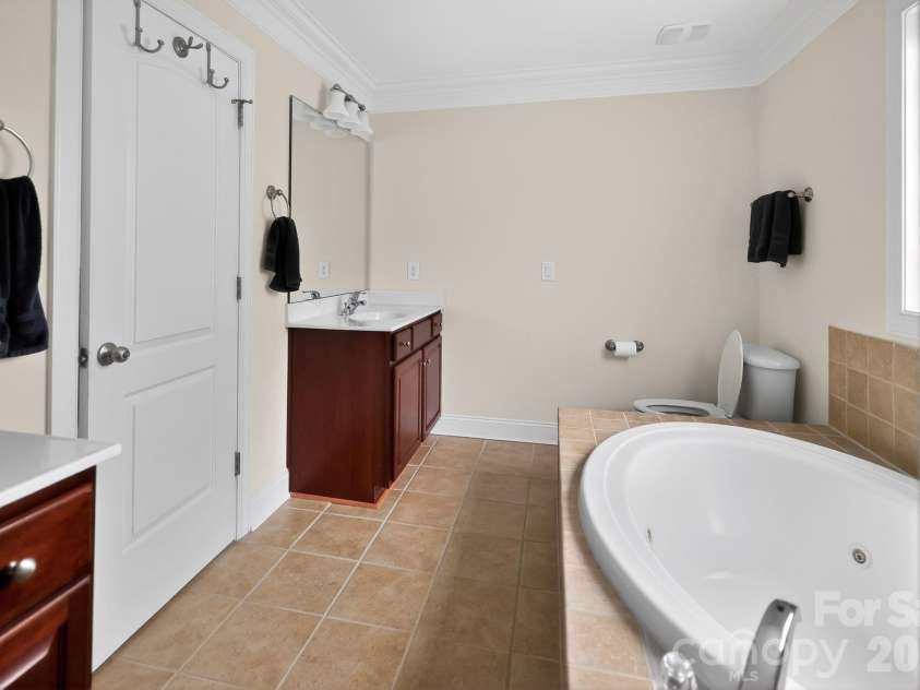 1601 Sumpter Lane, Monroe, NC 28110.  MLS# CAR4381627, YatesRealty ID 21701. 