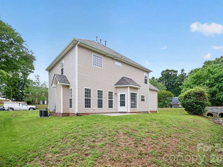 1601 Sumpter Lane, Monroe, NC 28110.  MLS# CAR4381627, YatesRealty ID 21701. 