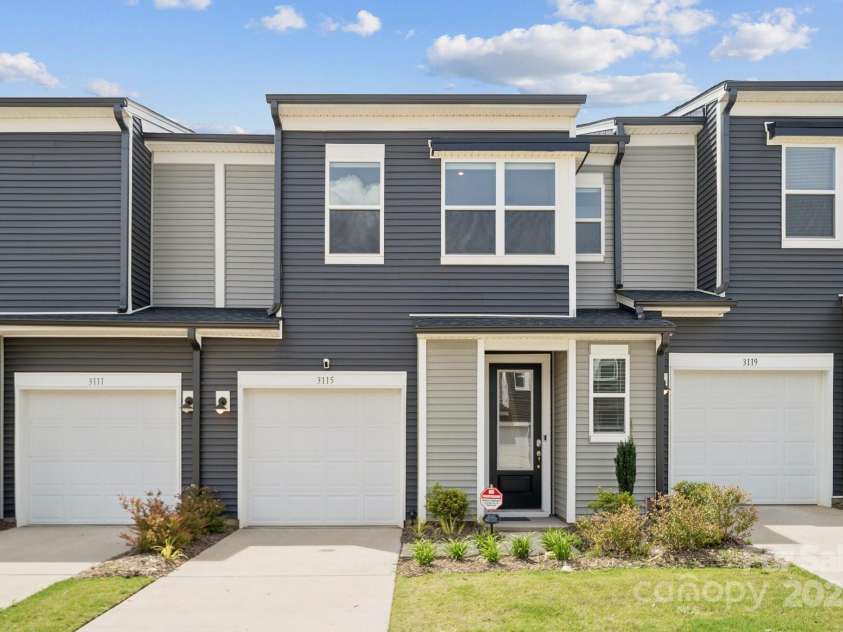 3115 Hutton Gardens Lane, Charlotte, NC 28269.  MLS# CAR4269173, YatesRealty ID 21702. 