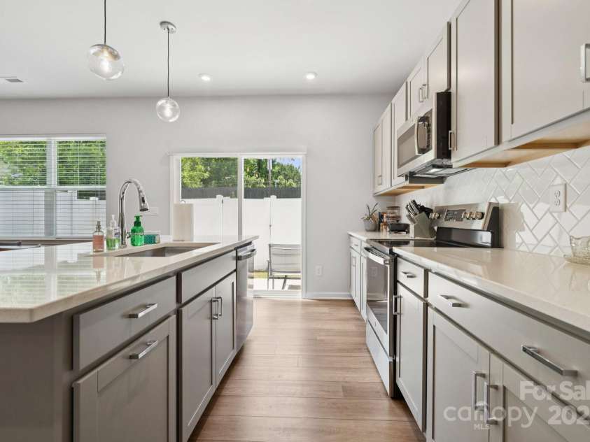 3115 Hutton Gardens Lane, Charlotte, NC 28269.  MLS# CAR4269173, YatesRealty ID 21702. 