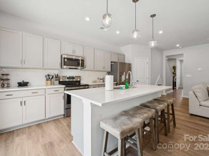 3115 Hutton Gardens Lane, Charlotte, NC 28269.  MLS# CAR4269173, YatesRealty ID 21702. 