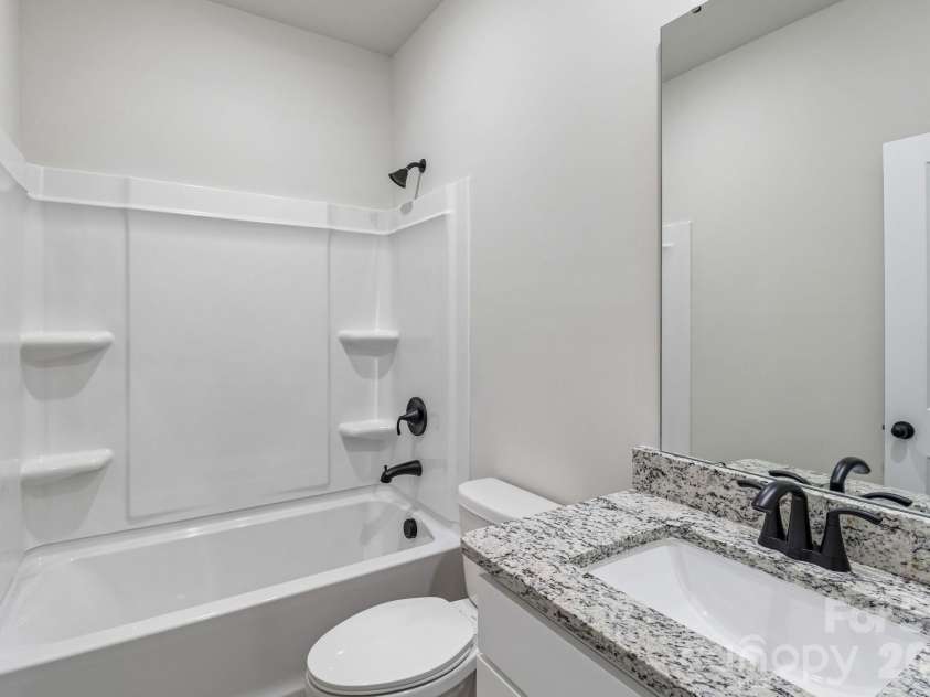 704 Willow Estates Drive, Shelby, NC 28150.  MLS# CAR4381889, YatesRealty ID 21702. 