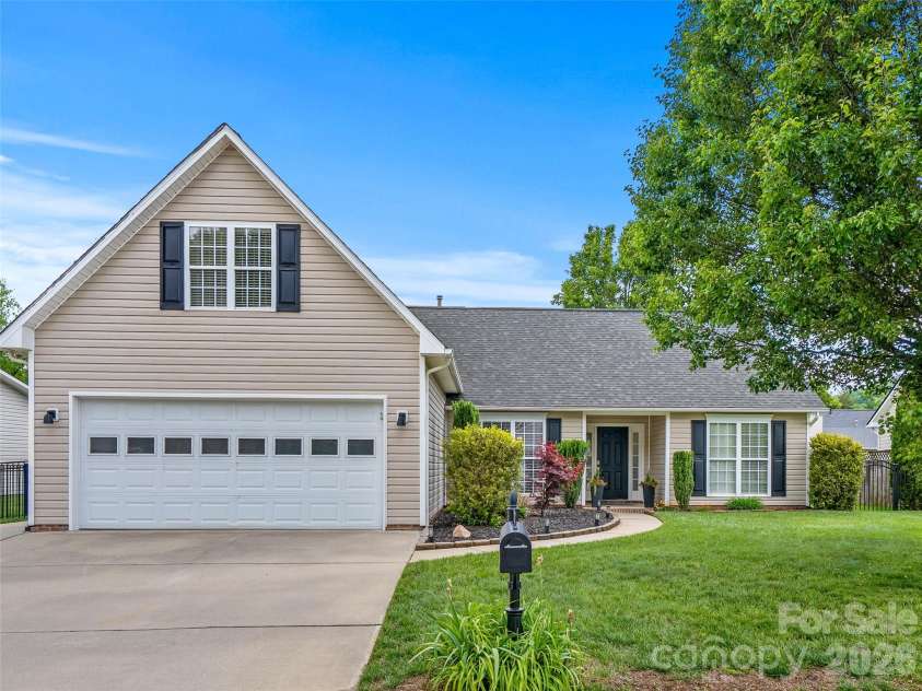 182 Misty Valley Road, Fletcher, NC 28732.  MLS# CAR4381614, YatesRealty ID 21704. 