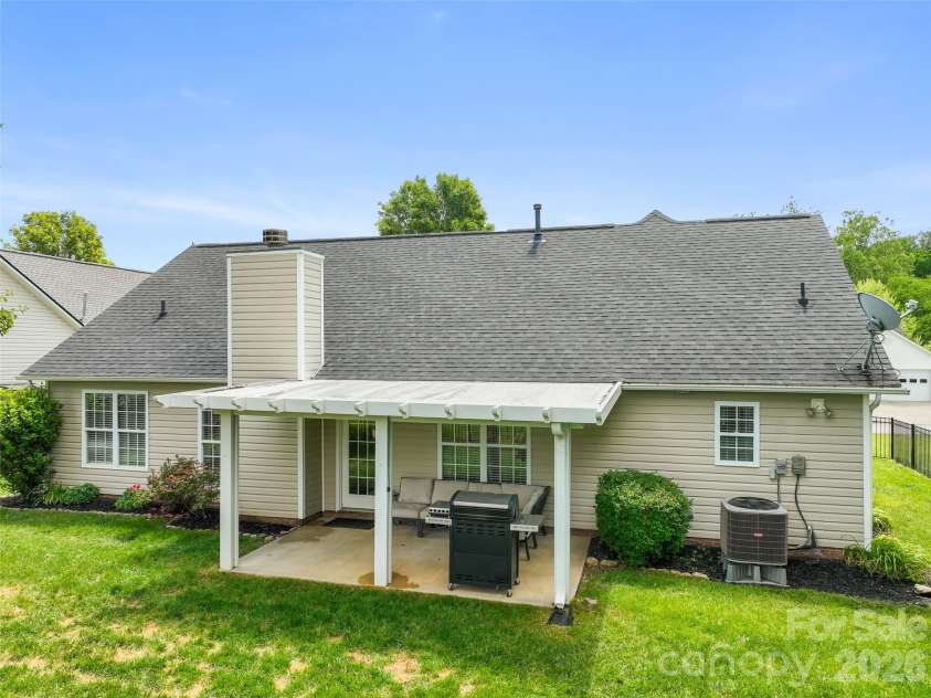 182 Misty Valley Road, Fletcher, NC 28732.  MLS# CAR4381614, YatesRealty ID 21704. 