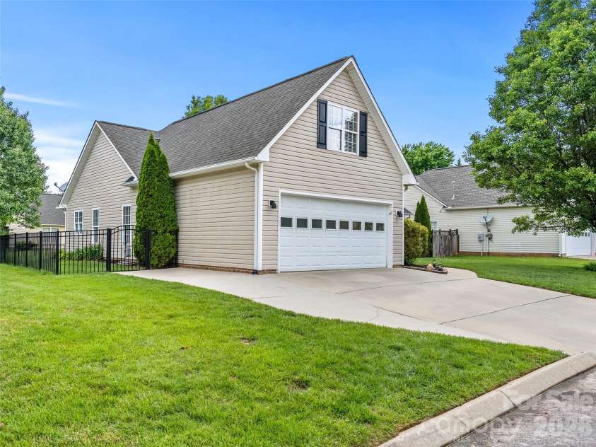 182 Misty Valley Road, Fletcher, NC 28732.  MLS# CAR4381614, YatesRealty ID 21704. 